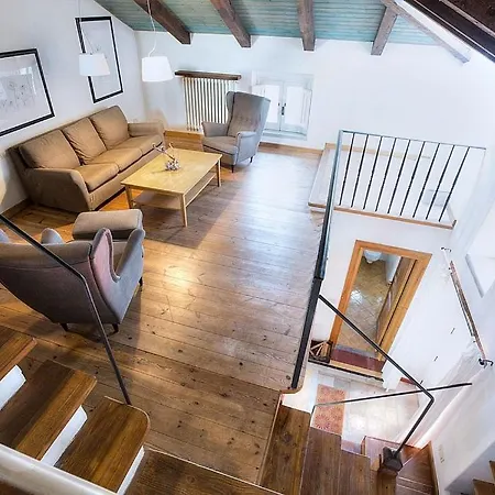 Appartement Sleeps 8 *